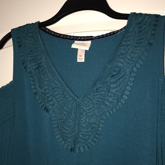 Knox Rose Tops - Cold shoulder top